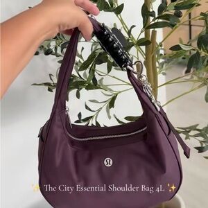 lululemon athletica Shoulder Bag - Plum